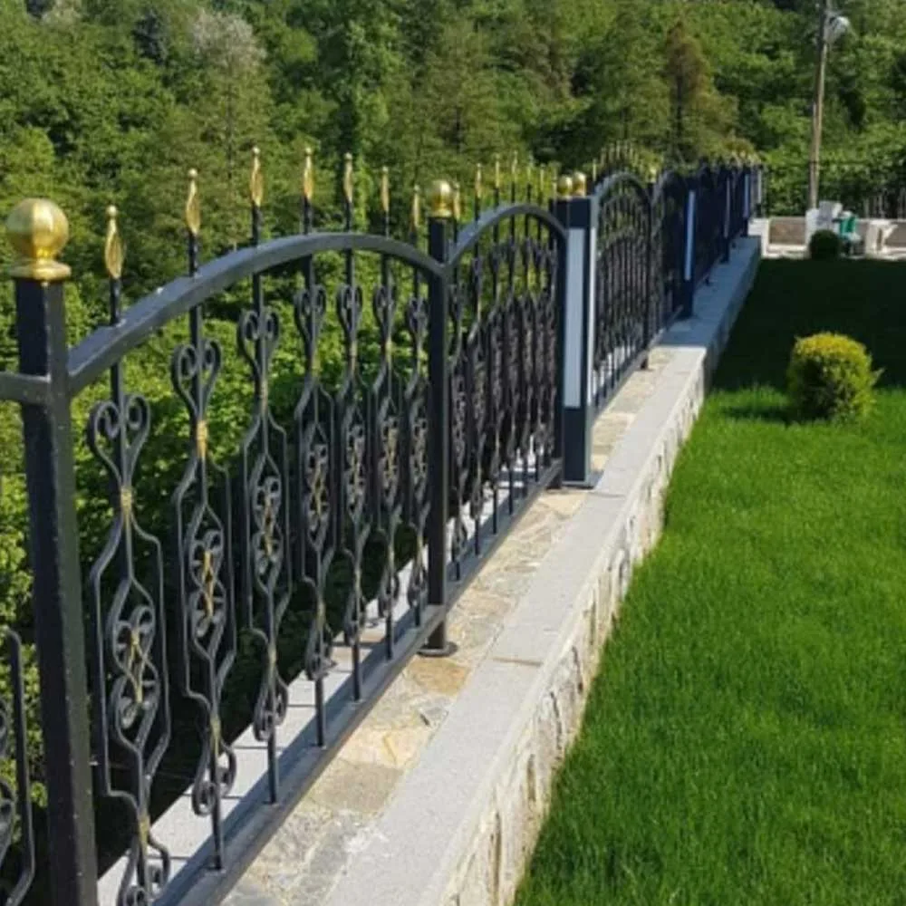 Yaprak Motifli Kemerli Ferforje Bahçe Korkuluğu - Yenikent Metal Ankara